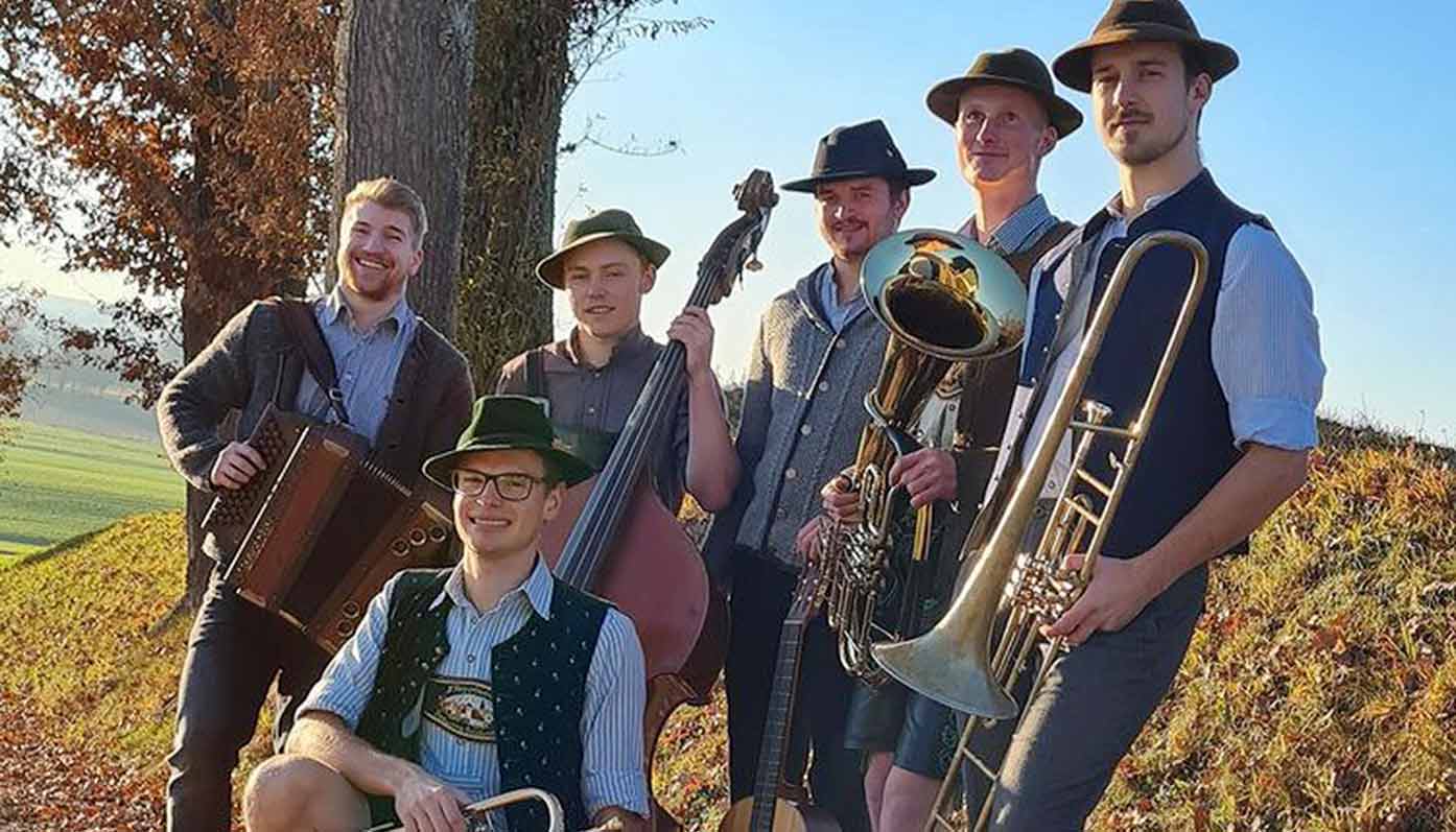 Die Stoißberg Muse sind im GTEV Alpenrose und spielen auf zum Volkstanz mit Volksmusik
