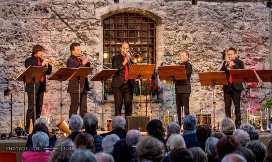 Das Grassauer Blechbläser Ensemble auch ’22 zu Gast im Burghof