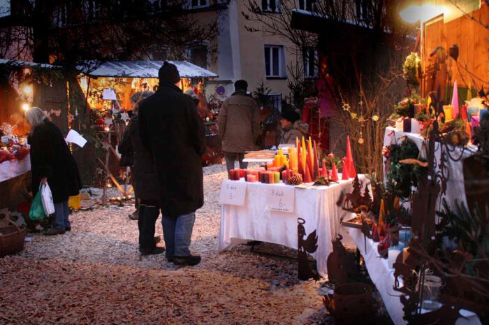 Der Barbaramarkt in der Altstadt Tttmoning wird von der Kolpingsfamilie organisiert