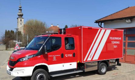Dorffest Töring, der neue Feuerwehrwagen wird präsentiert