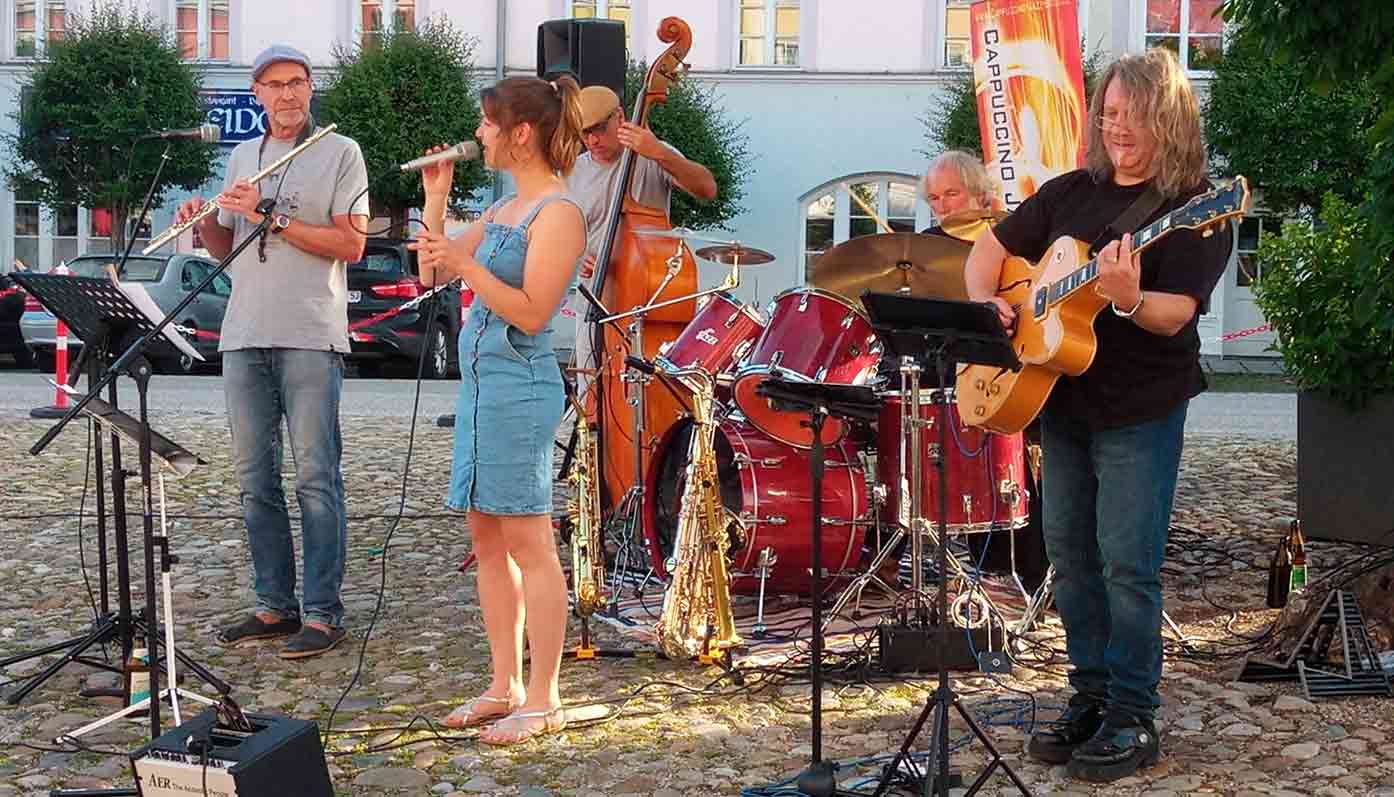 Cappuccino Jazz Band Platzkonzert