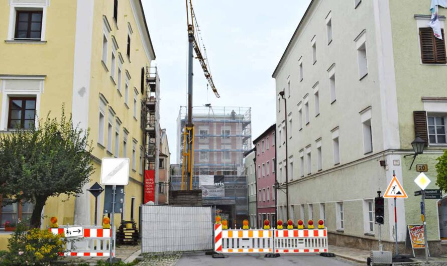 Kurze Vollsperrung des Burghauser Tors am 2. September 2025
